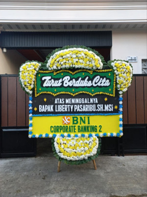 Papan Bunga Duka di Mojowarno