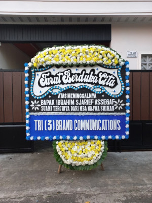 Papan Bunga Duka di Mojowarno